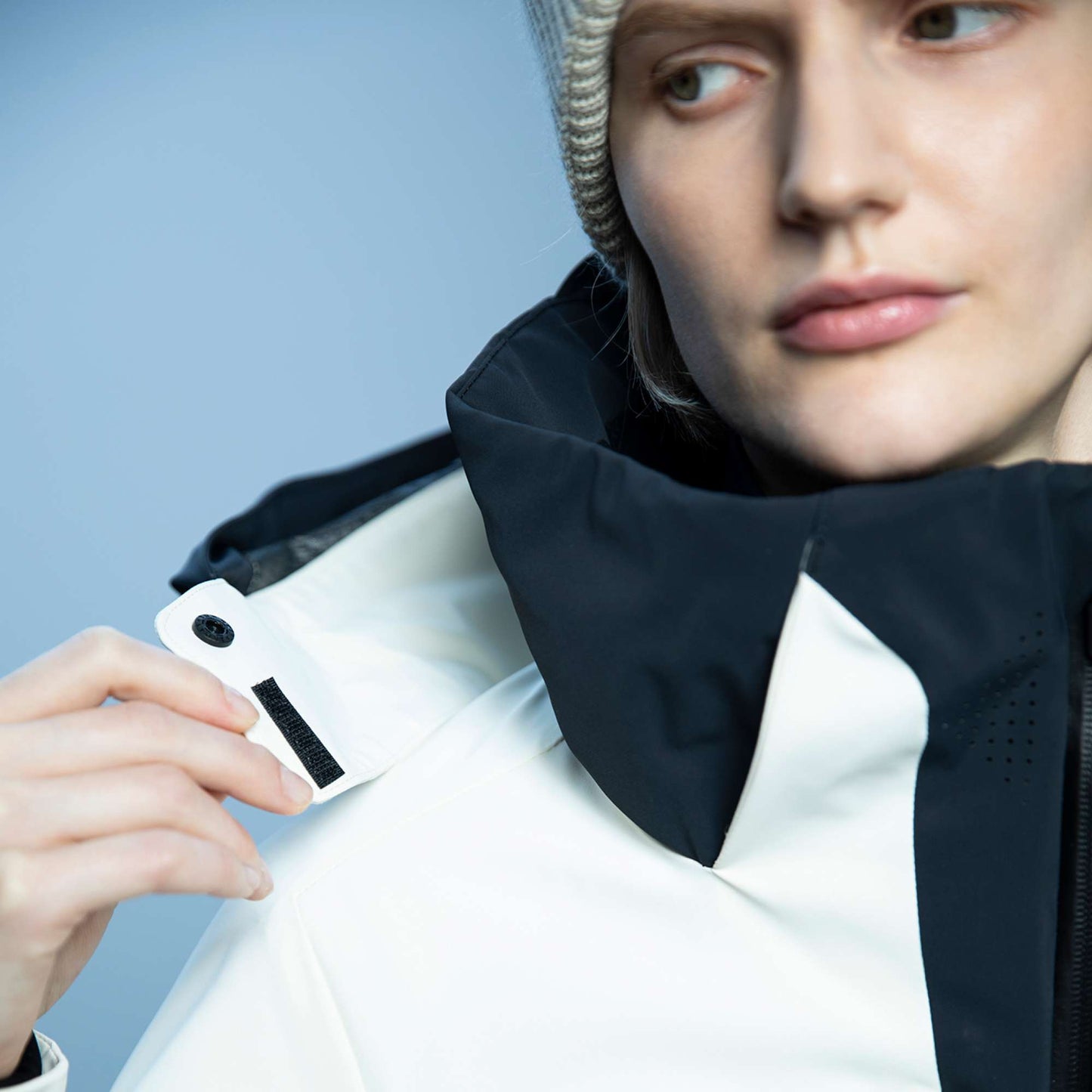 Descente SWISS INSULATED JACKET WH01 Woman